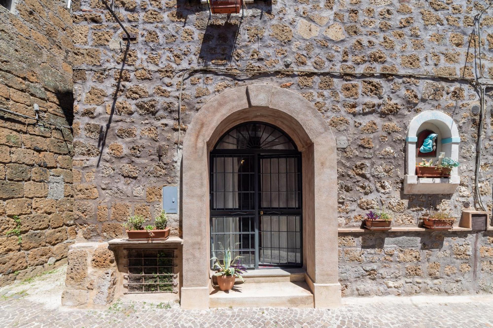Radici Etrusche Sutri Hotel Exterior photo